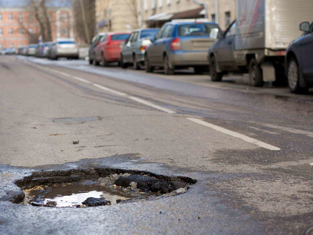 12 аварийных участков дорог обнаружили в Ставрополе