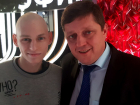 Депутат "Справедливой России" Олег Пахолков пытается помочь онкобольному юноше