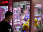 Деньги до добра не доводят: ставрополец застрял в денежном автомате в Сочи