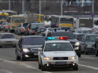 На Ставрополье из-за сильного ветра госавтоинспекторы будут сопровождать водителей