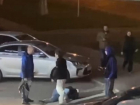 Пинал ногой по лежащему: вечерняя потасовка на юге Ставрополя попала на видео