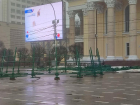 Установка главной елки на площади Ленина началась в Ставрополе