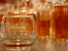 Рецидивист украл в «Магните» две бутылки «Hennessy»
