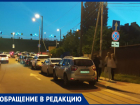 «Они паркуются у нас на клумбах»: горожане не рады соседству с главной достопримечательностью Ставрополя