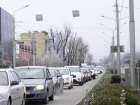 Пробки из-за странного светофора на Чапаевке в Ставрополе озадачили местных жителей 