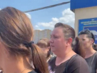 Закрытые ворота военной части и полиция встретили жалобы жен и матерей мобилизованных в Ставрополе