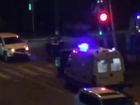 Два внедорожника столкнулись на перекрестке в Ставрополе – к месту прибыла машина реанимации 