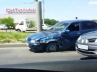 Последствия столкновения «десятки» с иномаркой на Кулакова в Ставрополе попали на видео 