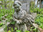 Жизнь за гранитными плитами: какие тайны хранит кладбище в центре Ставрополя