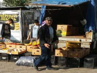 Уличный торговец развязал войну с предпринимательницей на Тухачевском рынке Ставрополя