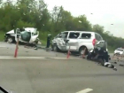Страшное тройное ДТП с погибшими и разорванной на части "Приорой" в Ставропольском крае попало на видео