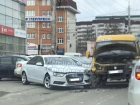 Элитная «Ауди» и пассажирская маршрутка столкнулись в центре Ставрополя