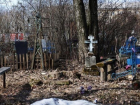 Три кладбища могут сползти в реку из-за строительства шоссе в Кисловодске