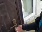 Страшная картина внутри затопленного дома на Ставрополье попала на видео