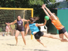 Родной песок помог: в Ставрополе прошел третий тур чемпионата России по пляжному гандболу