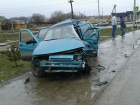 Водитель и пассажир погибли в страшном столкновении ВАЗ-2111 с КамАЗом под Ставрополем