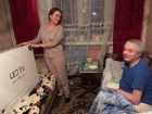 Неравнодушные ставропольцы за одну ночь насобирали дедушке-инвалиду на новый телевизор и микроволновку