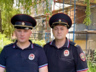 Кадры с места пожара от первого лица: как двое полицейских вывели жильцов из горящего дома в Ставрополе