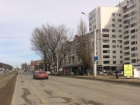 Из-за резкого торможения водителя маршрутки 22-летняя девушка сломала плечо в Ставрополе