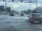 Получасовой дождь образовал море на дорогах Ставрополя