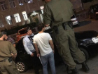 Загадочный гигантский полицейский на фото поразил жителей Ставрополя