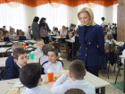 «Заставить ребенка съесть сбалансированное питание сложно»: Ставрополье готовится бесплатно кормить школьников