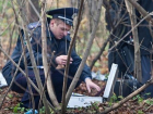 Мужчина избил палкой и изнасиловал девушку в лесу возле Кулакова в Ставрополе