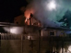 Дом горел ночью внизу улицы Серова в Ставрополе 