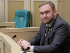 Райсуд Ставрополя арестовал двоюродного брата экс-сенатора Рауфа Арашукова