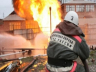 Пожар на улице Серова уничтожил кровлю постройки в Ставрополе