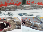 Огромное чудовище появилось около ТРЦ в Пятигорске