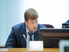 «Человека, который уже был под подозрением, ставить на должность министра странно», – эксперт о домашнем аресте министра Васильева
