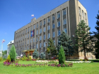 Слухи о запрете гулять по ступеням городской администрации рассмешили жителей Буденновска