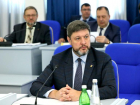 Назвавший губернатора «хозяином», а ставропольцев «жлобами» депутат Николай Новопашин активно посещал заседания думы