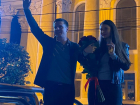 Ставрополец сделал предложение девушке во время кинопоказа на площади Ленина