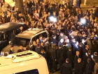 Владимир Путин вышел к толпе народа в Минводах