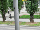 Работа сотрудников полиции в центральной части Ставрополя обеспокоила местных жителей