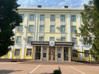 Расплата за коррупцию: на Ставрополье девушка лишилась красного диплома из-за взятки преподавателю