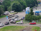 Бензин в Ставрополе собирает десятки машин на АЗС: что происходит утром 17 июня