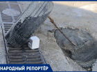 Подперли покрышку палкой: качество ремонта дороги в Ставрополе показали горожане