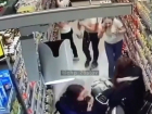 Три девушки облили себя молоком в супермаркете и попали на видео в Ессентуках