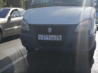 Наглый маршрутчик подрезал поток машин через «сплошную» и показывал неприличные жесты в Ставрополе
