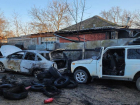 От взрыва газового баллона в Лермонтове загорелись автомобиль и крыша дома