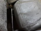 Исписанные матерными словами кресла-развалюхи маршрутки попали в объектив фотокамеры в Пятигорске