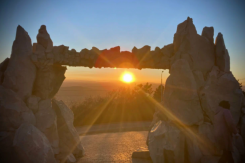 Ворота Солнца и Любви в Пятигорске: тысячи людей едут сюда за видом на Эльбрус и идеальными фото 