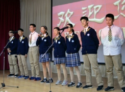 Китайские школьники дружно спели «Катюшу» в Ставрополе