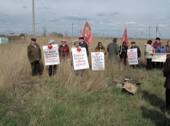 В МинВодах люди вышли на митинг в связи с антинародной системой ЖКХ