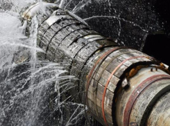 В юго-западном районе Ставрополя прорвало трубу