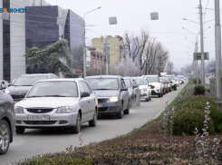 Не 100 рублей, но близимся: цены на бензин и топливо подскочили в сентябре на Ставрополье