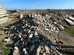  Устроивший нелегальную свалку в Буденновске предприниматель испортил землю на 67 миллионов